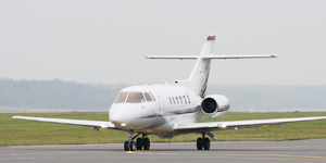 Houston Hawker 850XP Charter