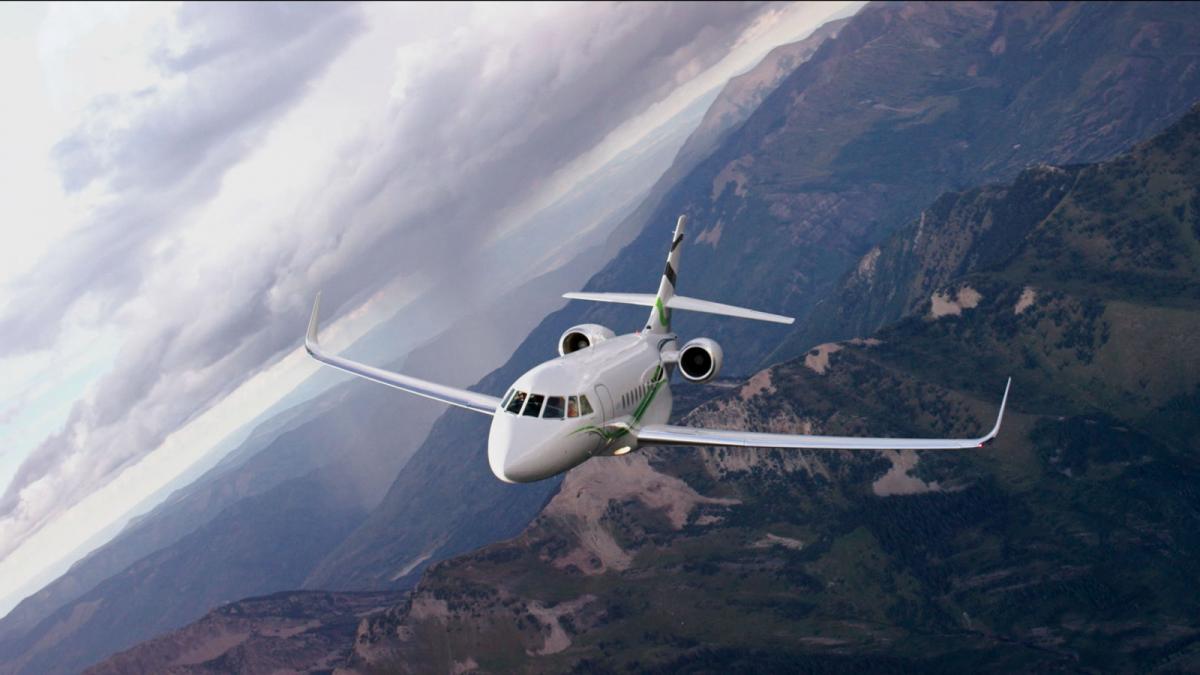 Dassault Falcon 2000S cabin for Houston charter
