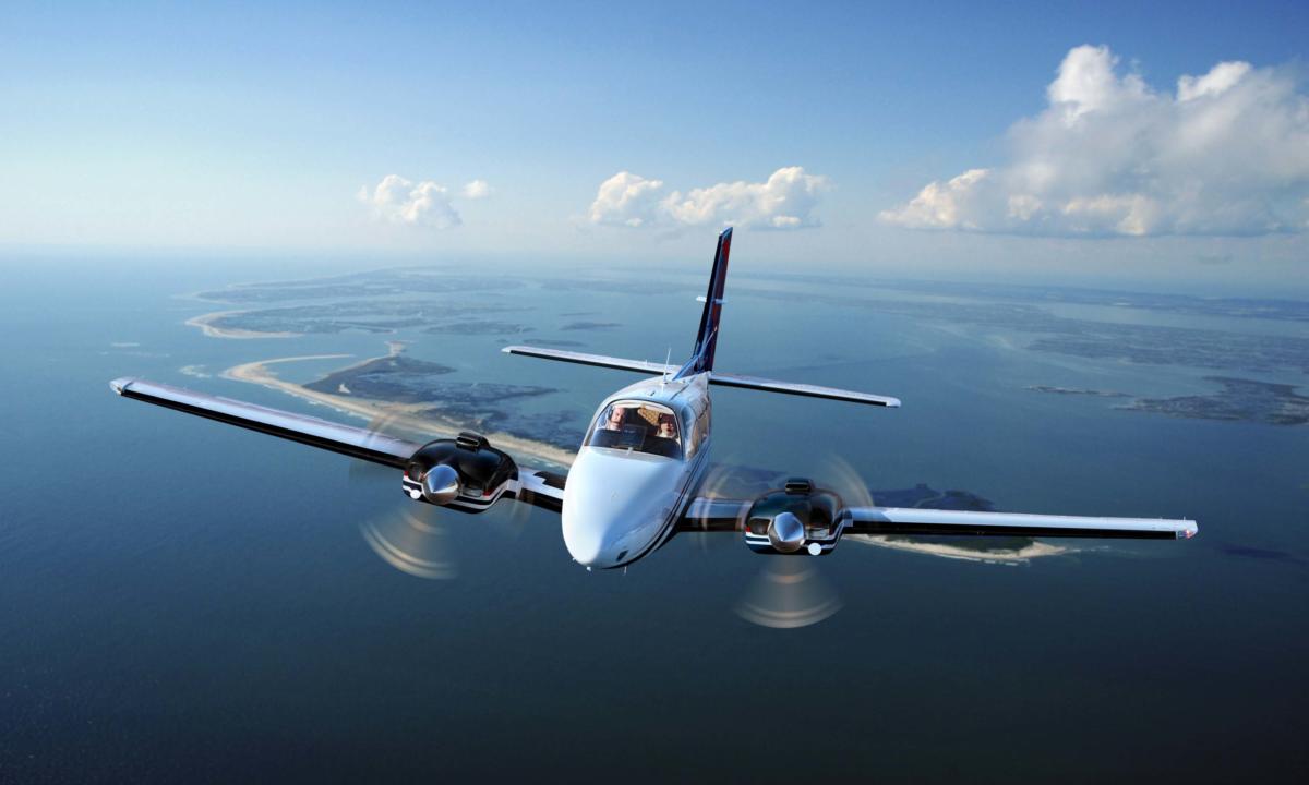Beechcraft Baron G58 cabin for Houston charter